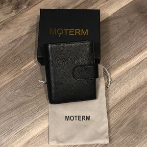 Moterm Leather Passport size Traveler’s Notebook Cover in Black - EUC